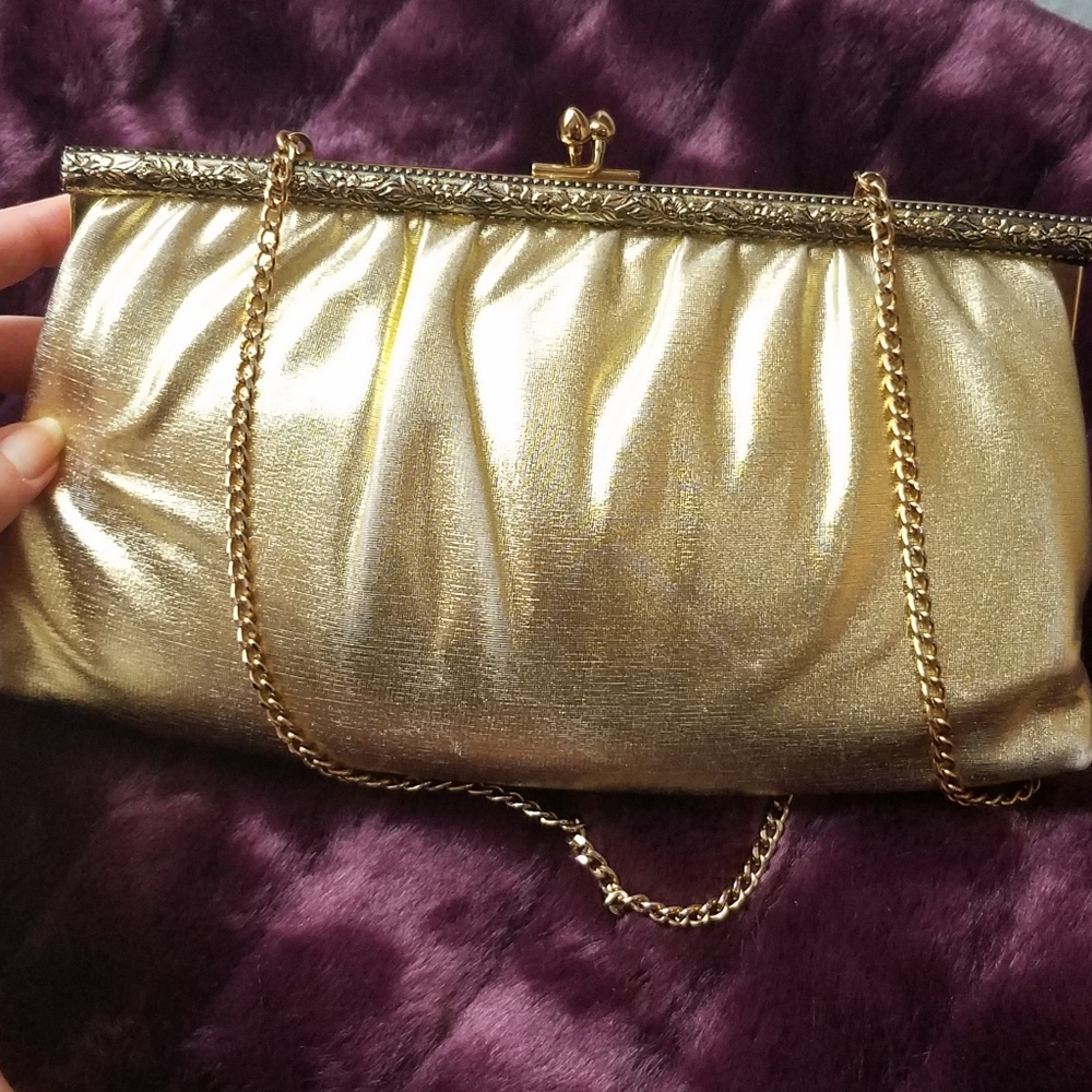 Vintage Andé Gold Clutch with chain